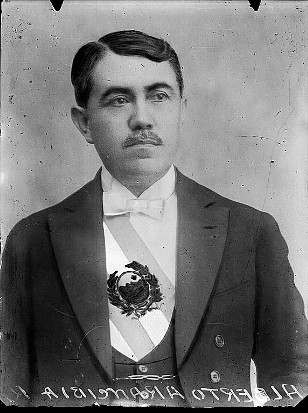 Dr. Alberto Arancibia Rodríguez