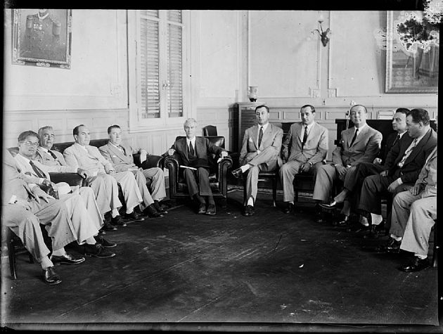 Conferencia en Colegio Nacional