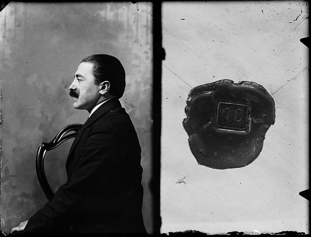 Retrato Masculino V y Sello Lacre