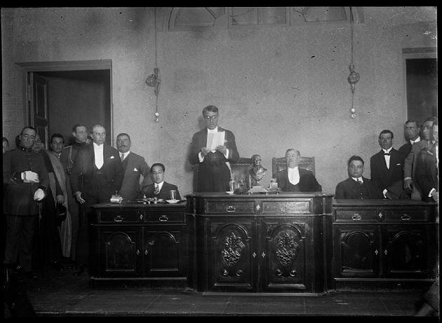 Dr. Alberto Arancibia Rodríguez en Legislatura Provincial