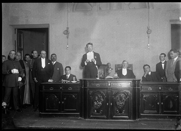 Dr. Alberto Arancibia Rodríguez en Legislatura Provincial 1