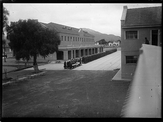 Formación en la Plaza de Armas II