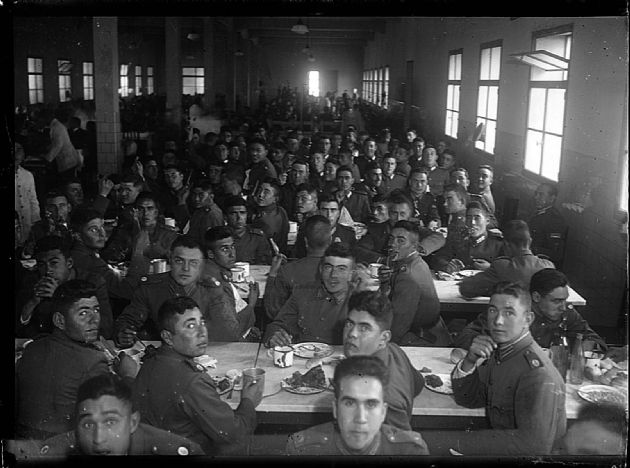 Almuerzo en el Ejército 3