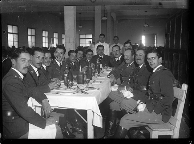 Almuerzo en el Ejército 4