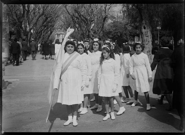 Alumnas en Plaza Pringles