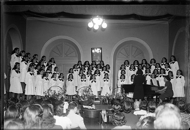 Acto en Escuela Paula Domínguez de Bazán