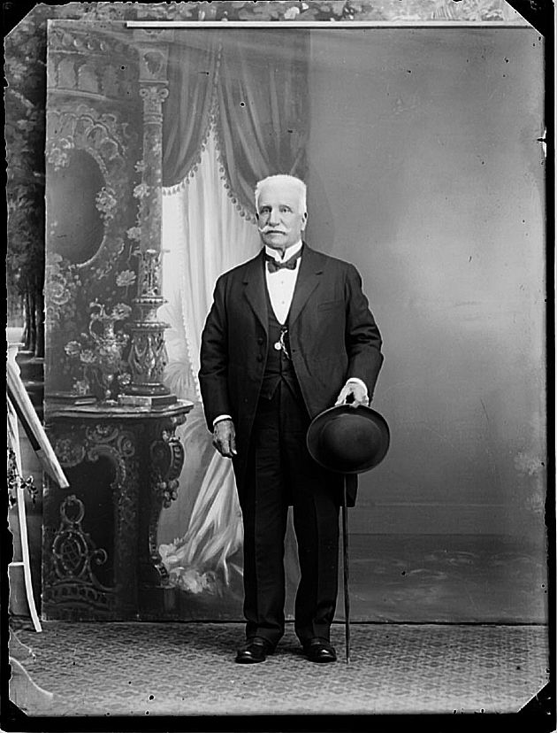 Retratos masculinos 6