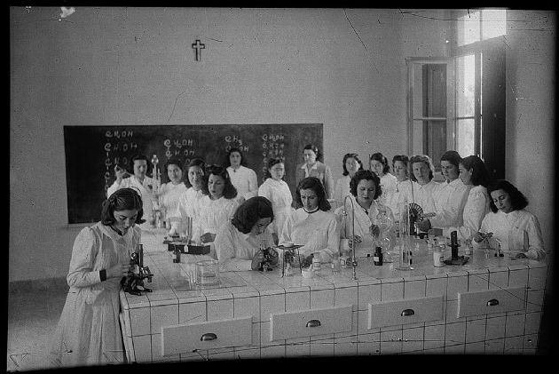 Laboratorio Esc. Paula Domínguez de Bazán