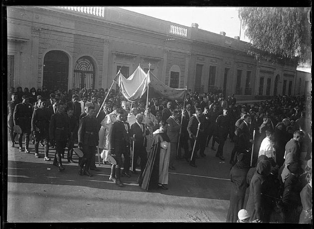 Procesión Religiosa I