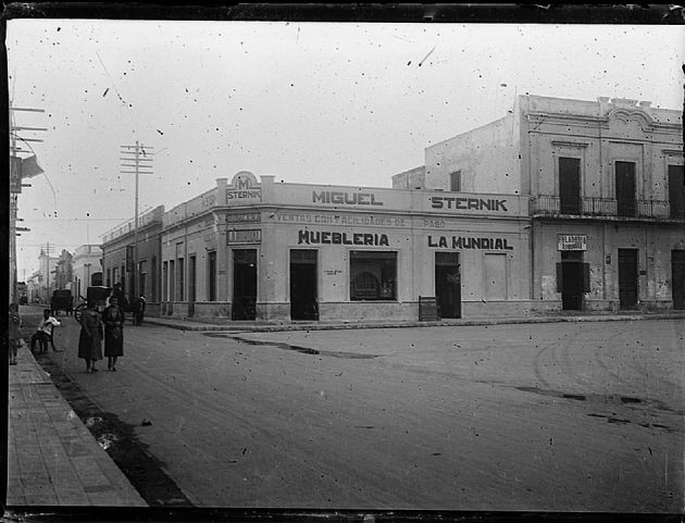 Calle  Rivadavia y Artigas