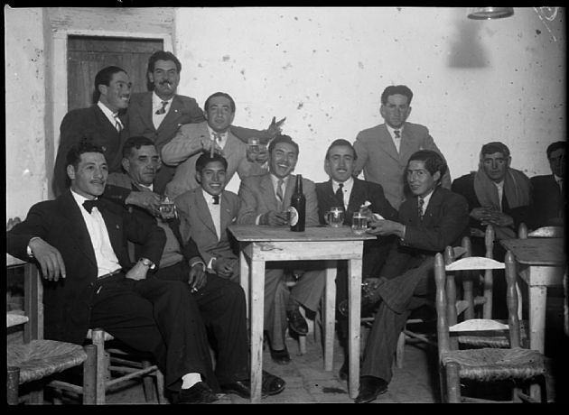 Tomando una Cervezas