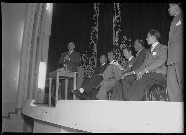 Conferencia en Cine Teatro Opera