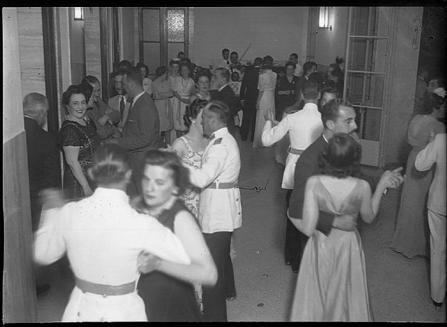 Baile de la Alta Sociedad I
