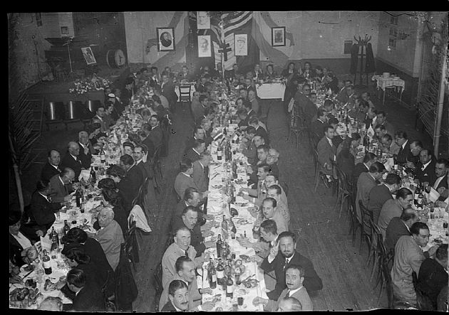 Cena en el Club Social II