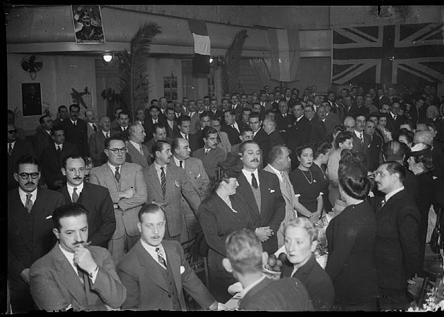 Cena en el Club Social III
