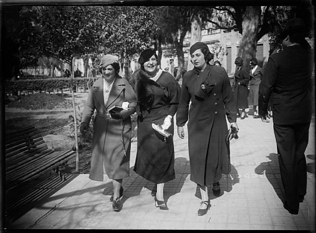 Damas por la plaza 4