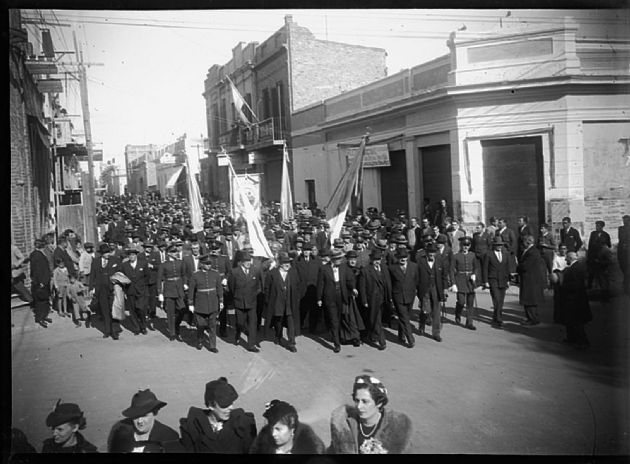 Autoridades se dirigen a la Iglesia Catedral 1
