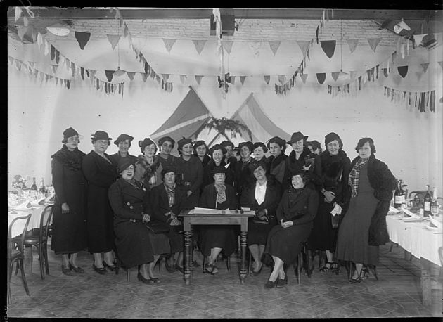 Damas de la Sociedad de Beneficencia I