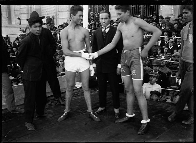 Boxeo frente a Casa de Gobierno