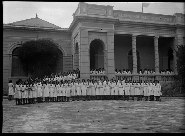 Escuela Paula Domínguez de Bazán
