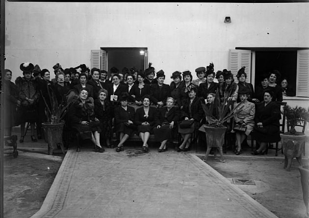 Damas de la Sociedad de Beneficencia II