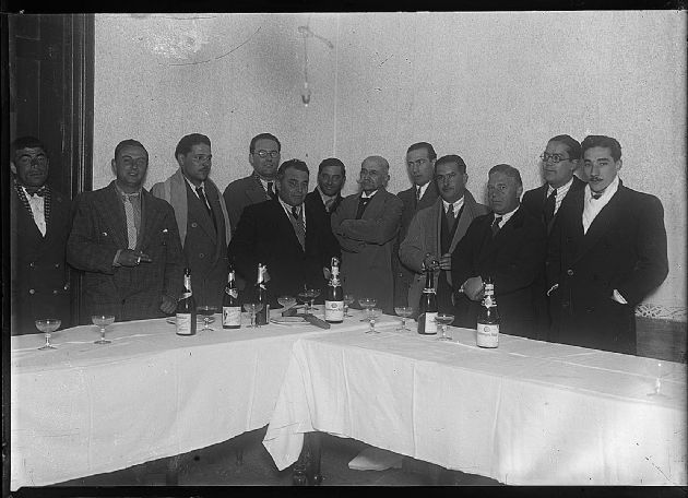 Brindis de integrantes de la Policía de la Provincia