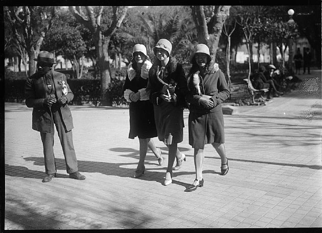 Damas en Plaza Pringles