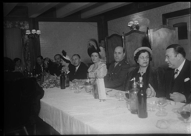 Cena en Hotel de Turismo 4