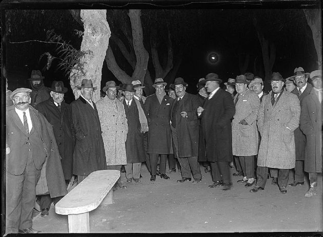 Políticos en Plaza Independencia