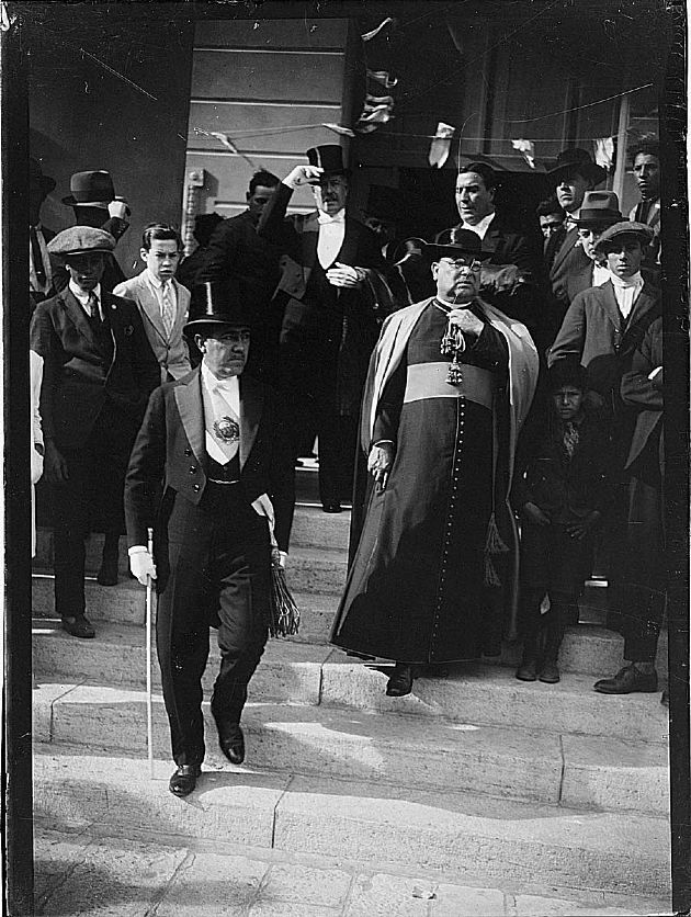 Dr. Alberto Arancibia Rodríguez camino al Tedeum 3