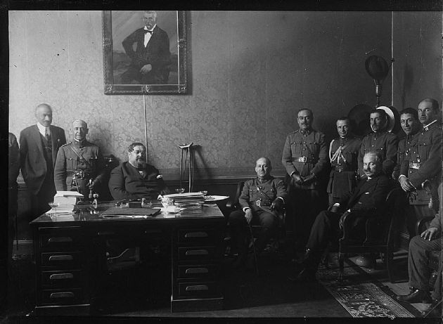 El Gobernador Guillet y el General Justo