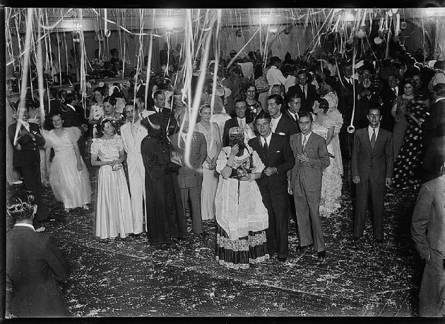 Festejando en el Club Social V