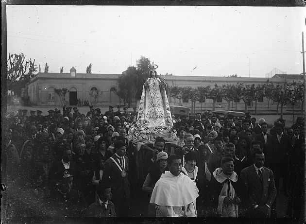Procesión de Nuestra Señora del Rosario del Trono