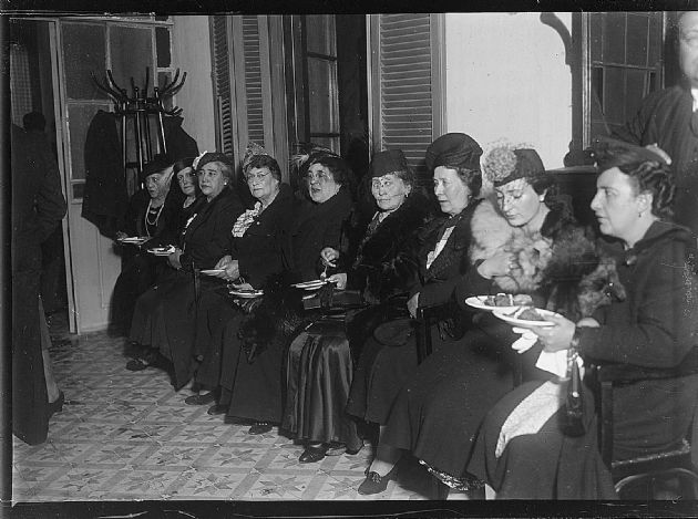 Damas de la Sociedad de Beneficencia I