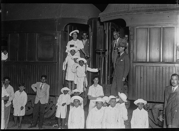 Escolares en la Estación de Trenes