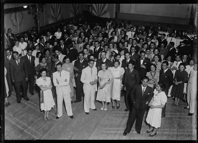 BAILE EN EL CLUB SOCIAL