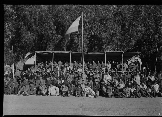 El Público en la Cancha Colón