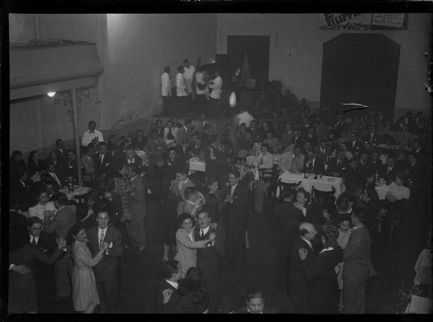 Baile en el Club Social II