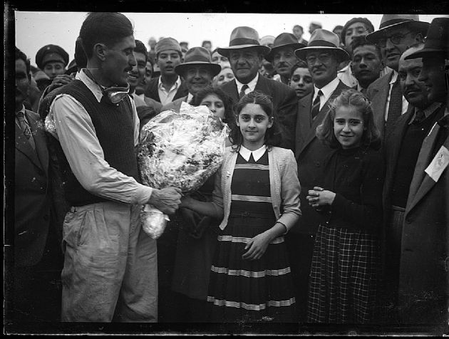 Corredor de auto, Carrera categoría 27