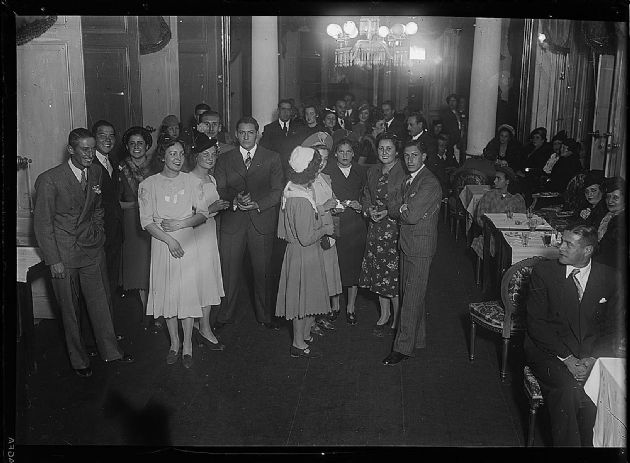 Baile y Cena en el Club Social I