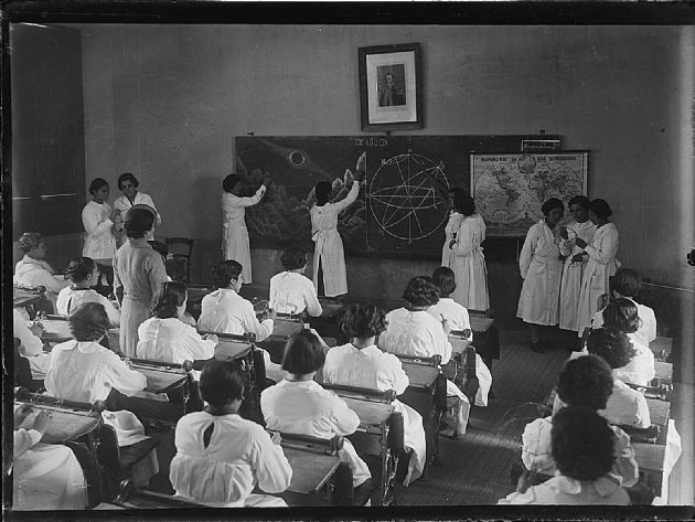 Escuela “Paula Domínguez de Bazán” 8