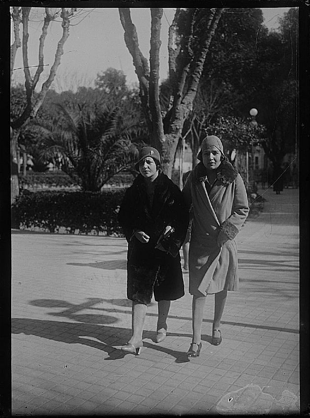 DAMAS DE PASEO