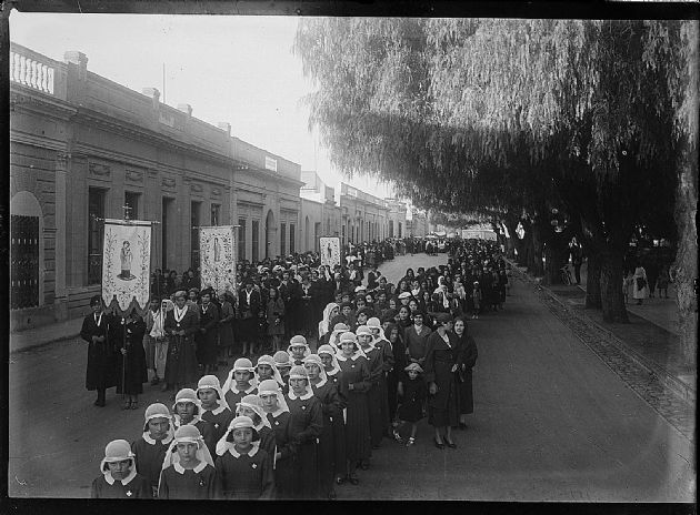 Procesión Religiosa IV