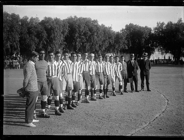 Fila de Futbolistas