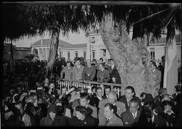 Interventor Carranza frente al Colegio Nacional