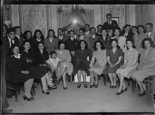 Jóvenes y Señoritas
