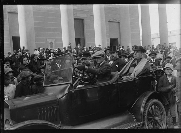 Autoridades Civiles, Militares y Eclesiasticas