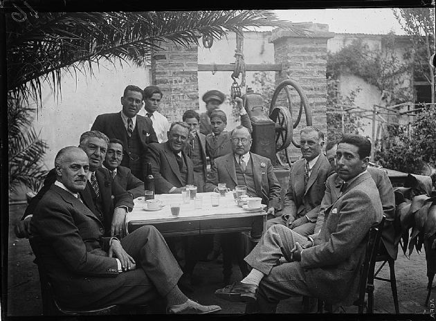 REUNIÓN DE AMIGOS