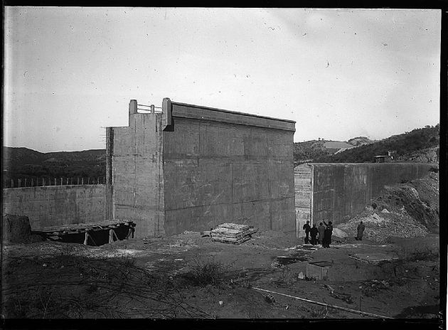 CONSTRUCCIÓN DEL DIQUE CRUZ DE PIEDRA