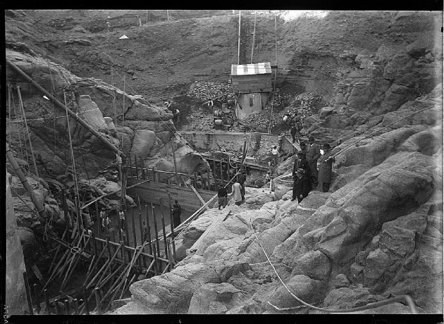 CONSTRUCCIÓN DEL DIQUE CRUZ DE PIEDRA I